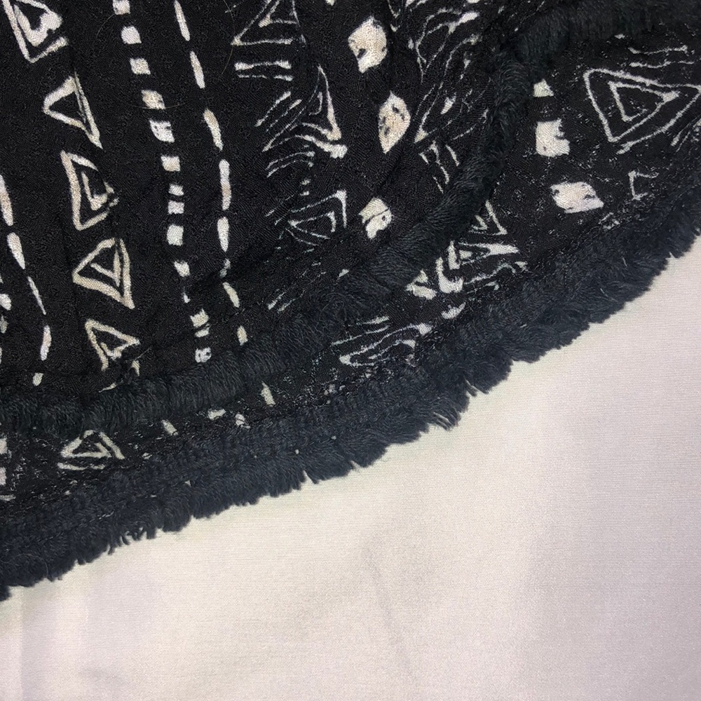 Patterned Shorts - Picture 3 of 3